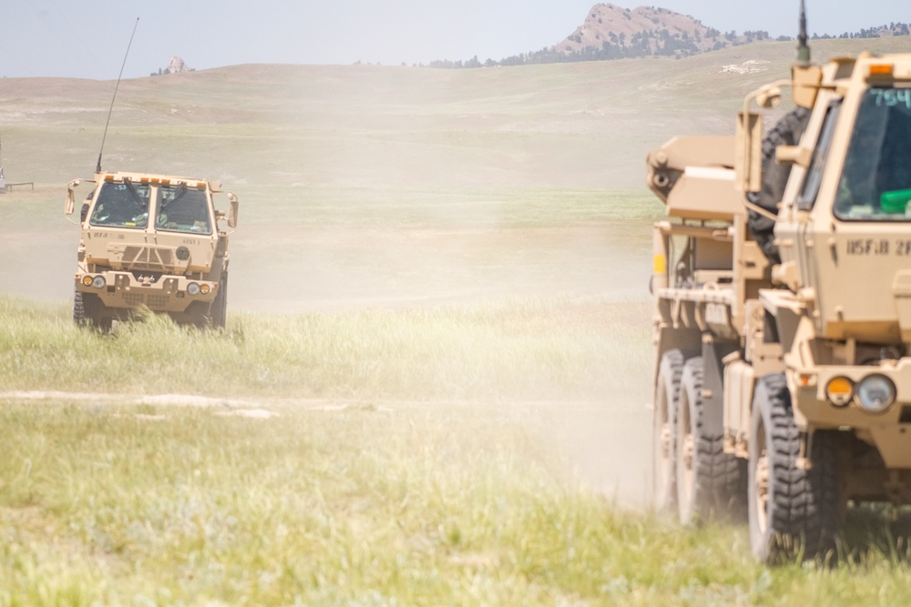 Field Artillery Soldiers host Wyoming Governor