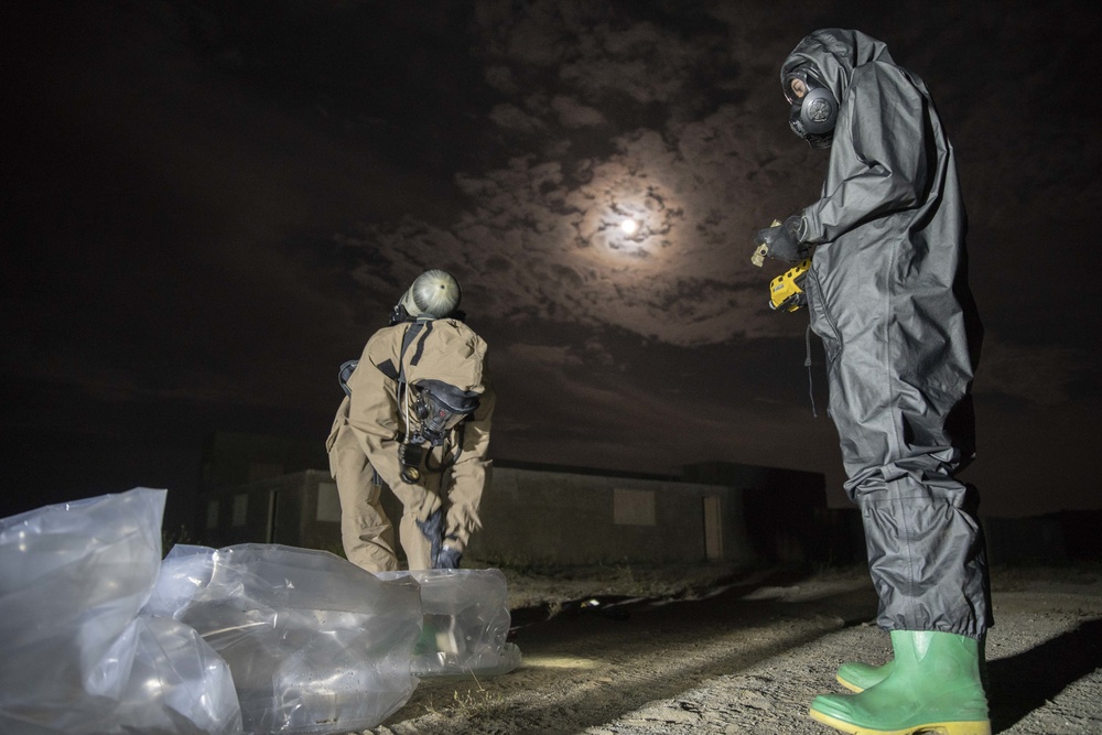 11th MEU Enhanced CBRN Response Team Supports Amphibious Assault Exercise
