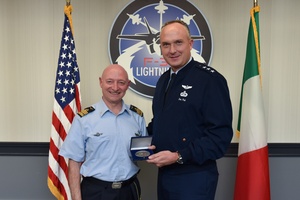 AFN Aviano Radio News: ITAF General visits Aviano Air Base