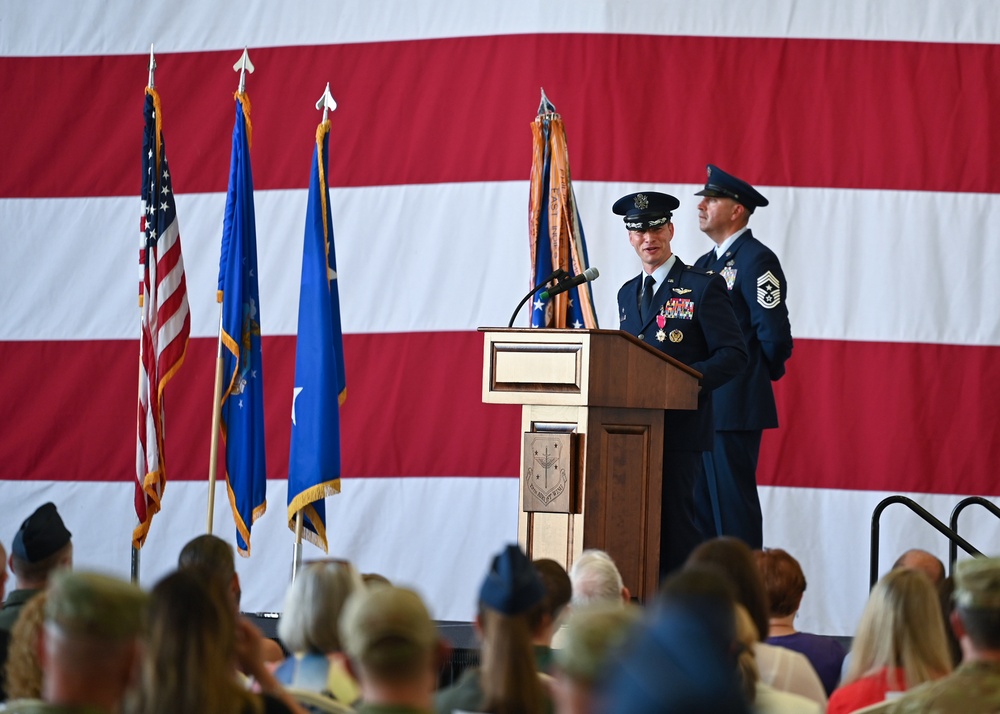 LRAFB welcomes new wing commander