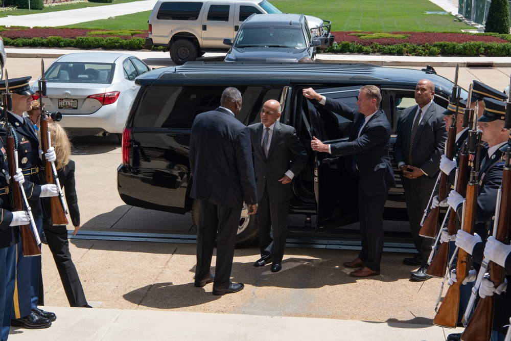 SD Austin and Afghanistan President Ghani conduct bilateral exchange