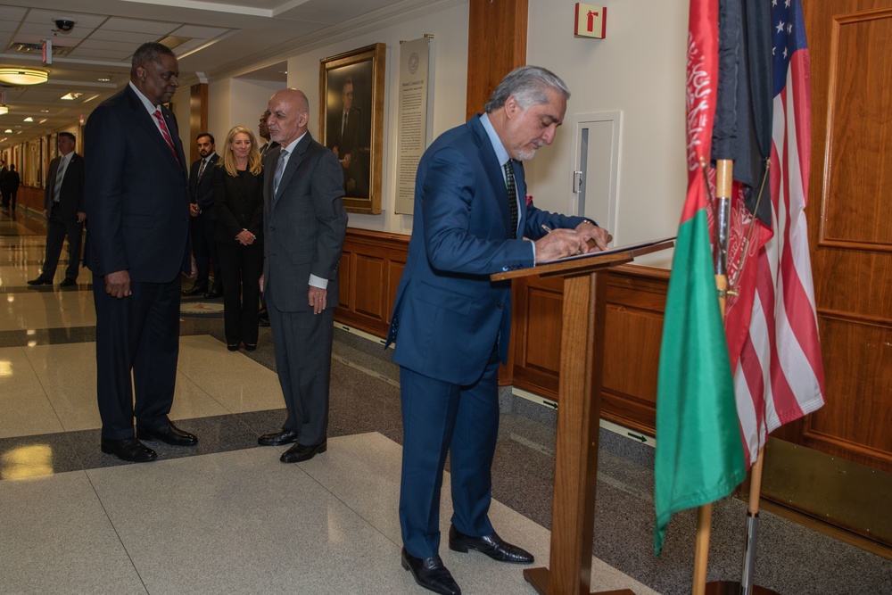 SD Austin and Afghanistan President Ghani conduct bilateral exchange