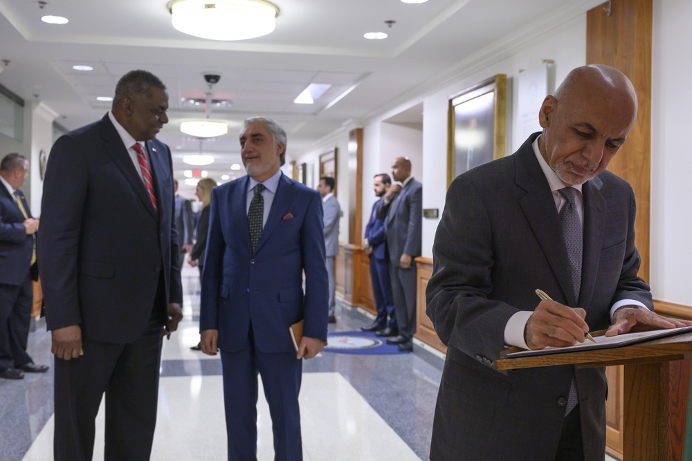 SD Austin and Afghanistan President Ghani conduct bilateral exchange