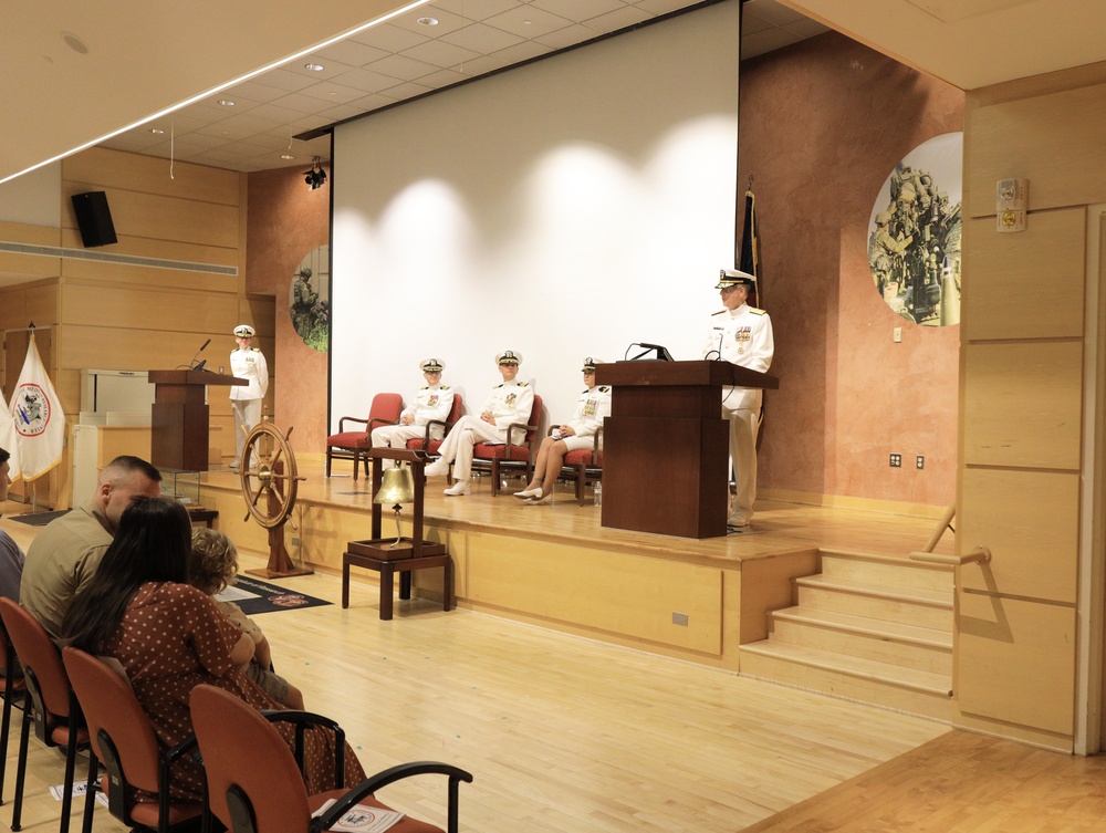 Naval Medical Forces Pacific Commander Presides over Change of Command for Navy's Medical R&amp;D Enterprise