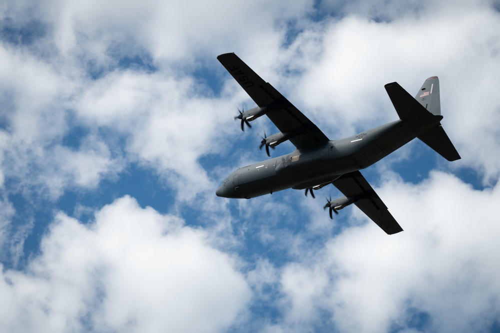 C-130Js perform low approach over Fort Greely