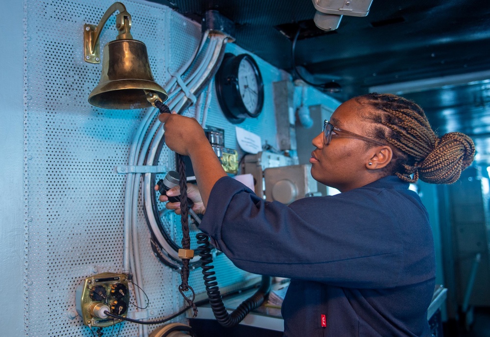 USS Harry S. Truman (CVN 75) transits the Atlantic Ocean.