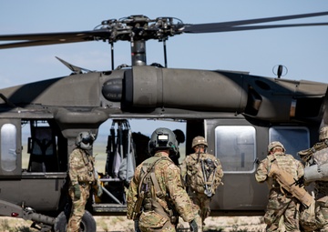 11th ECAB Conducts Air Movement for 4ID Ground Forces