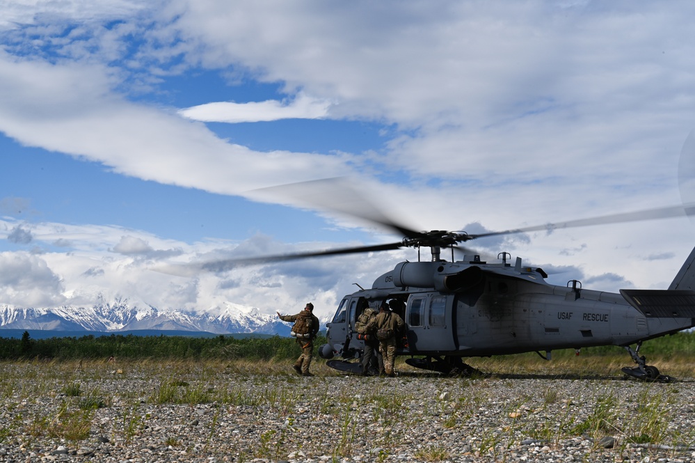 HH-60s execute personnel recovery exercise during RFA 21-2
