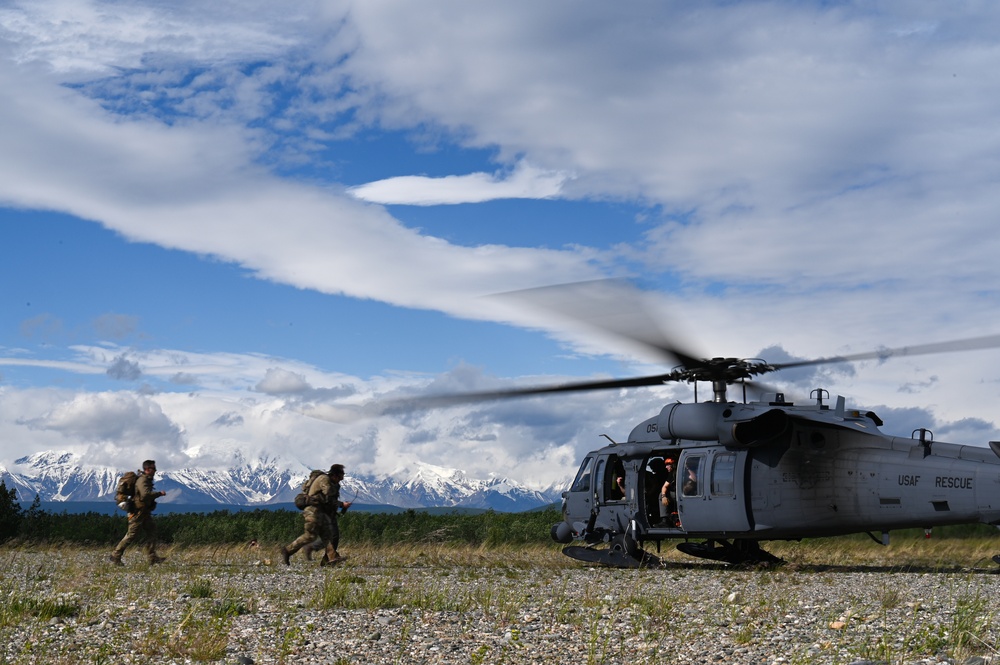 HH-60s execute personnel recovery exercise during RFA 21-2