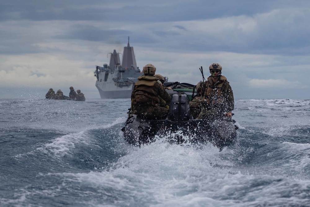 31st MEU Conducts Boat Raids