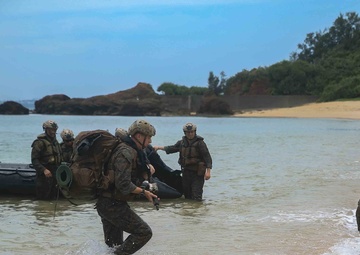 31st MEU Conducts Boat Raids