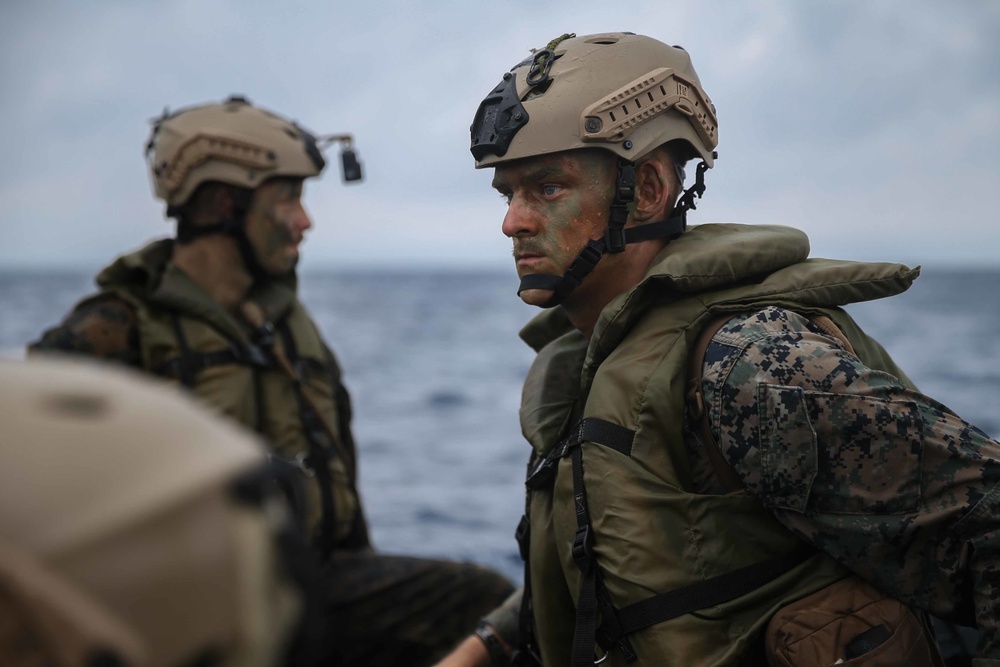 31st MEU Conducts Boat Raids