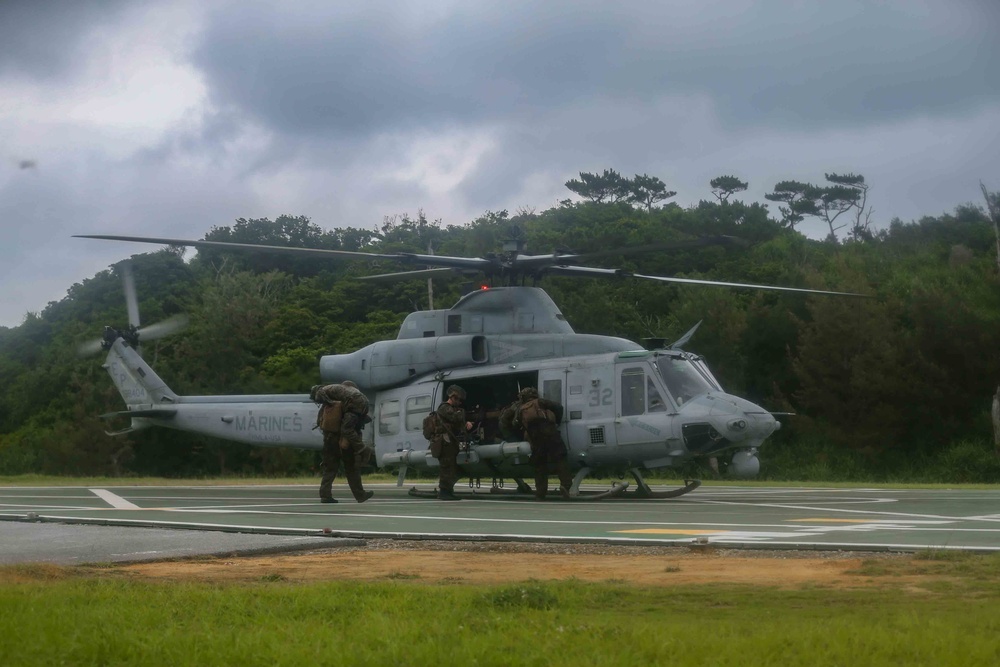 31st MEU Conducts Boat Raids