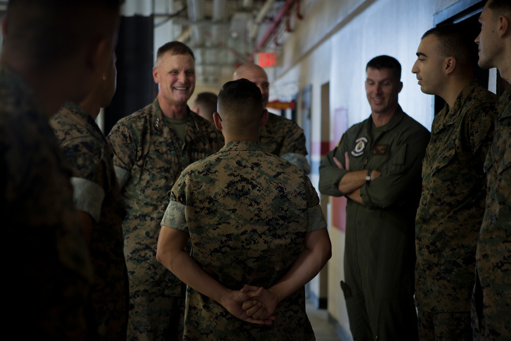 MARFORPAC Commanding General Visits VMFA-323