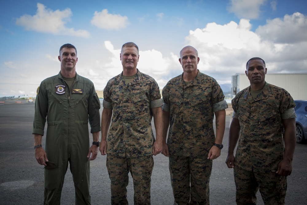 MARFORPAC Commanding General Visits VMFA-323