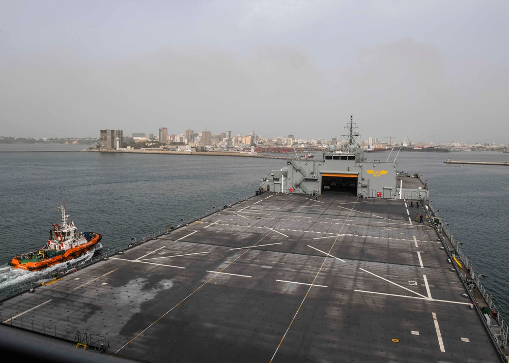 USS Hershel &quot;Woody&quot; Williams visits Dakar, Senegal