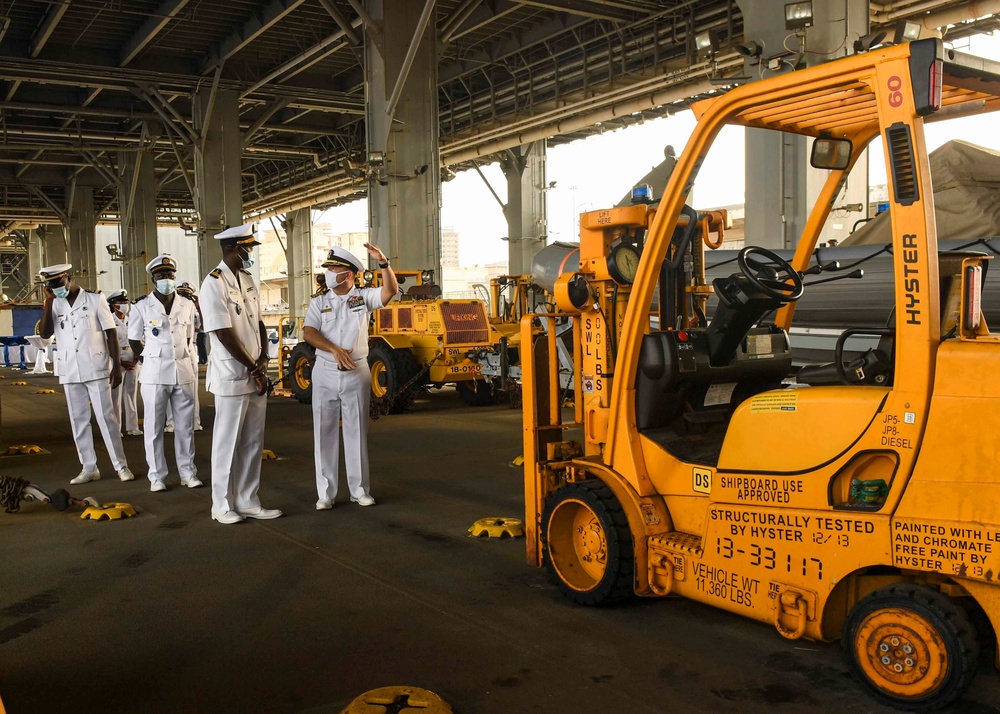 USS Hershel &quot;Woody&quot; Williams visits Dakar, Senegal