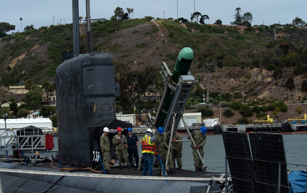 USS SCRANTON ADCAP Onload