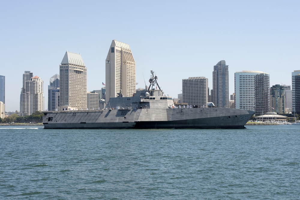 DVIDS - Images - USS Mobile (LCS 26) Arrives in San Diego [Image 3 of 6]