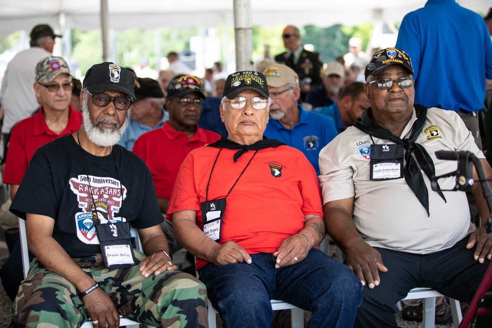 Veterans Show off their Honorary Air Assault Badges