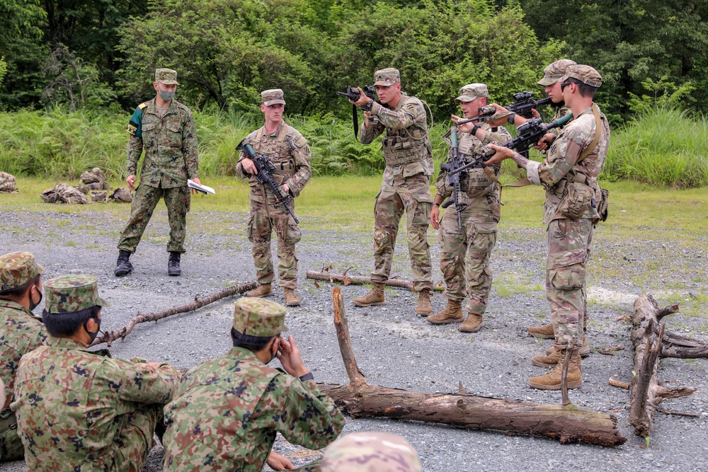 Black Lions demonstrate Military Operations in Urban Terrain exercises during Orient Shield 21-2