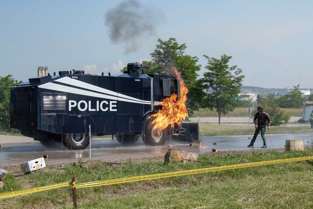 Kosovo Police Demonstrate Capabilities