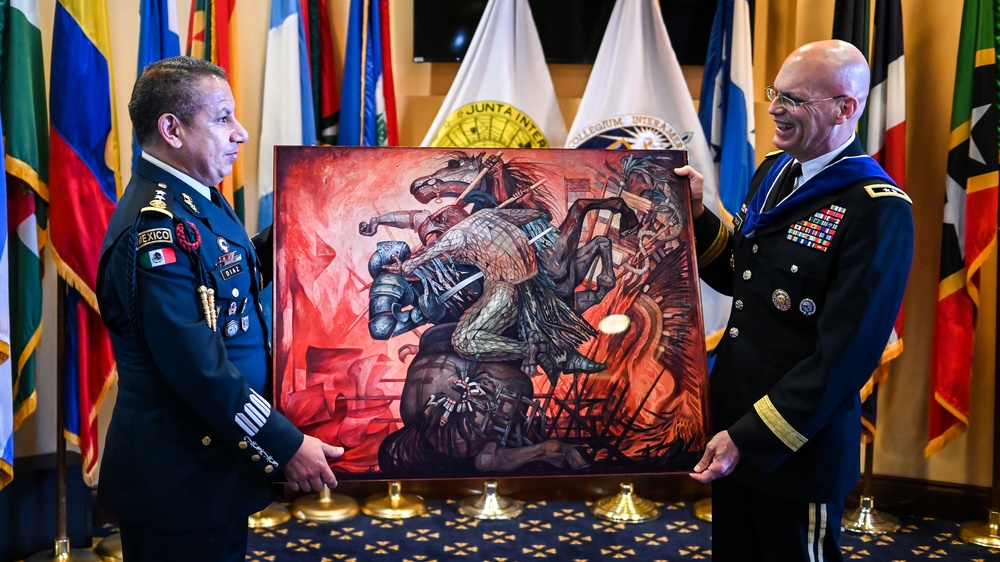 Brigade General Diaz Presents IADC with Going Away Gift