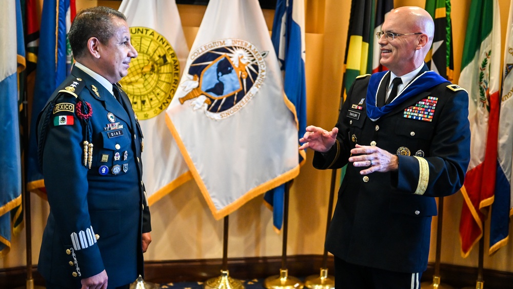 Brigade General Diaz Presents IADC with Going Away Gift