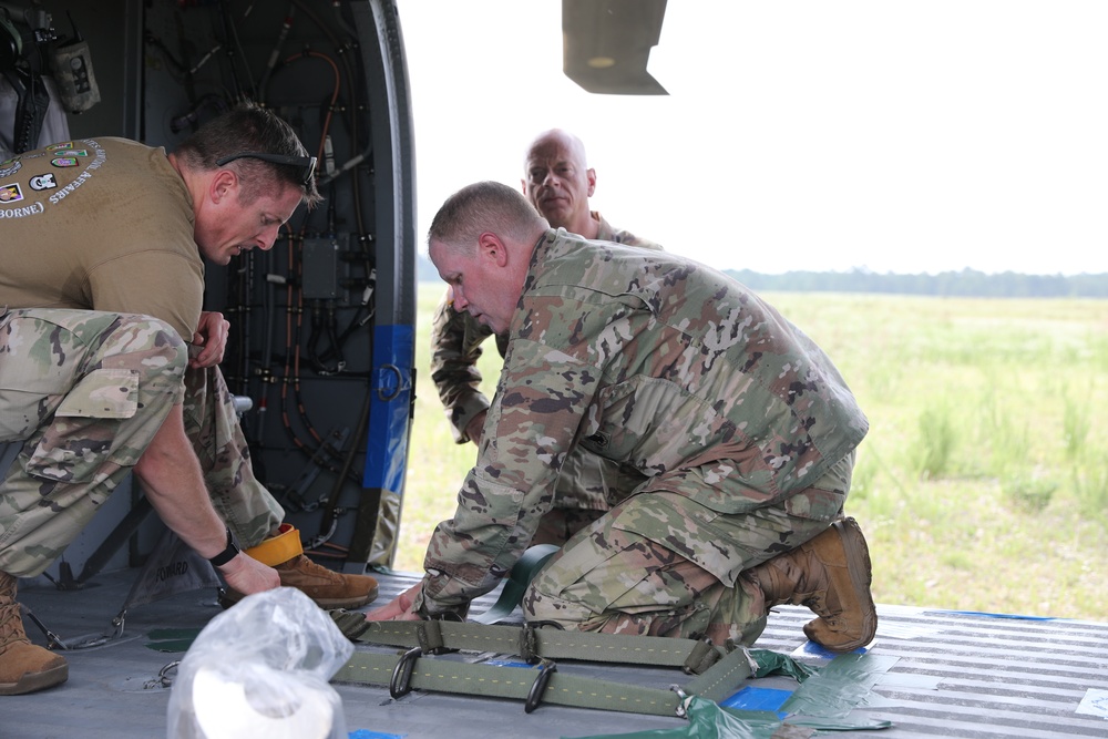 USACAPOC(A) paratroopers team with Chilean jumpmaster for jump wings