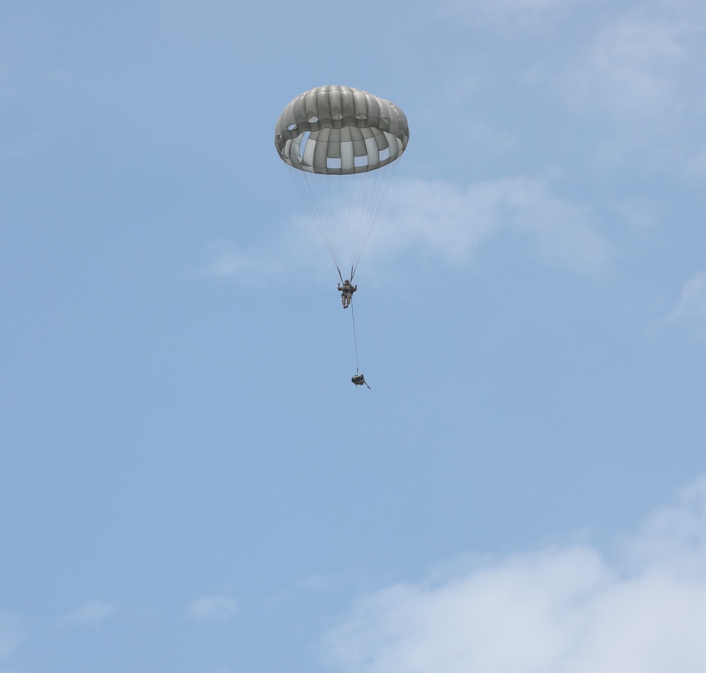 USACAPOC(A) paratroopers team with Chilean jumpmaster for jump wings