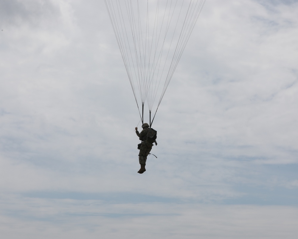 USACAPOC(A) paratroopers team with Chilean jumpmaster for jump wings