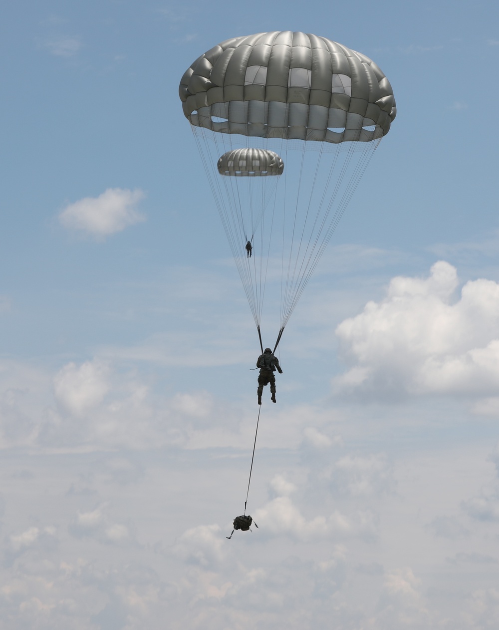 USACAPOC(A) paratroopers team with Chilean jumpmaster for jump wings