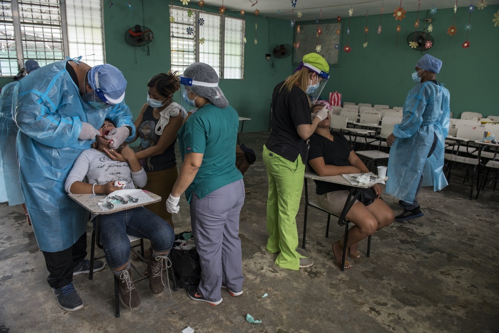 JTF-Bravo Civil Affairs Team assists Honduran Ministry of Health, 105th Brigada