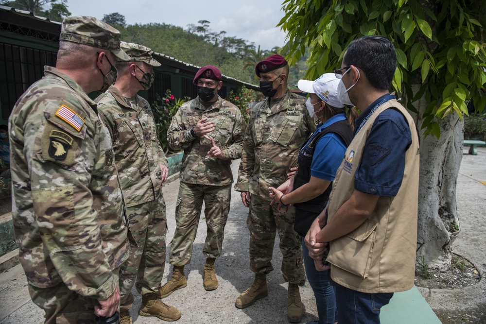 JTF-Bravo Civil Affairs Team assists Honduran Ministry of Health, 105th Brigada