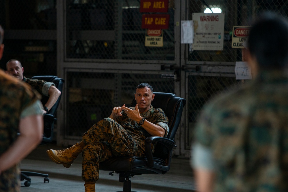 Leadership from 3rd MLG visits Combat Logistics Company 36