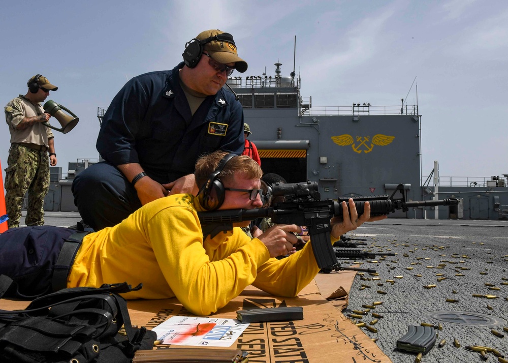 USS Hershel &quot;Woody&quot; Williams M4 rifle qualification
