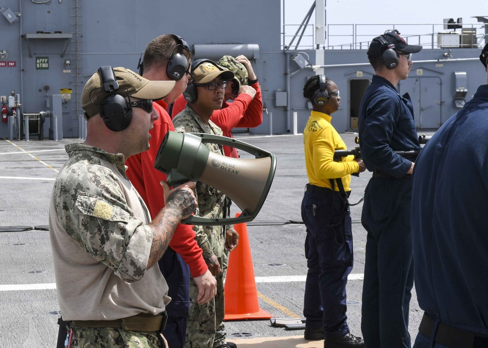 USS Hershel &quot;Woody&quot; Williams M4 rifle qualification