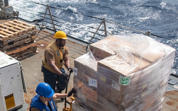 USS Kidd Conducts Replenishment-at-Sea