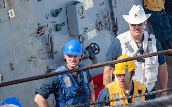 USS Kidd Conducts Replenishment-at-Sea