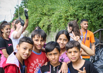 KFOR and Kosovo community members unite for river cleanup