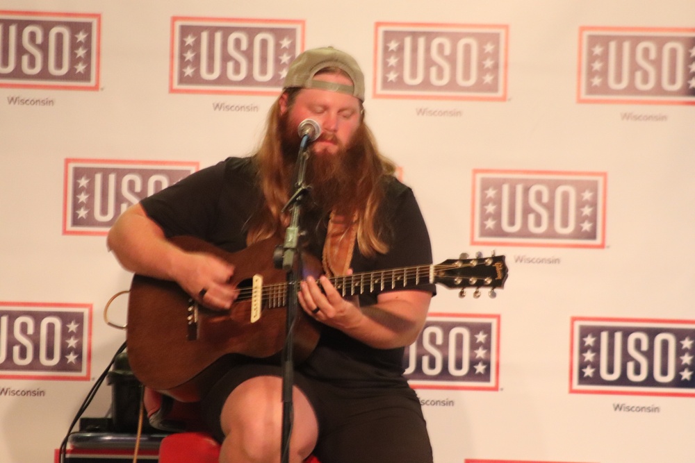 Entertainer, musician Chris Kroeze entertains troops, community members at Fort McCoy