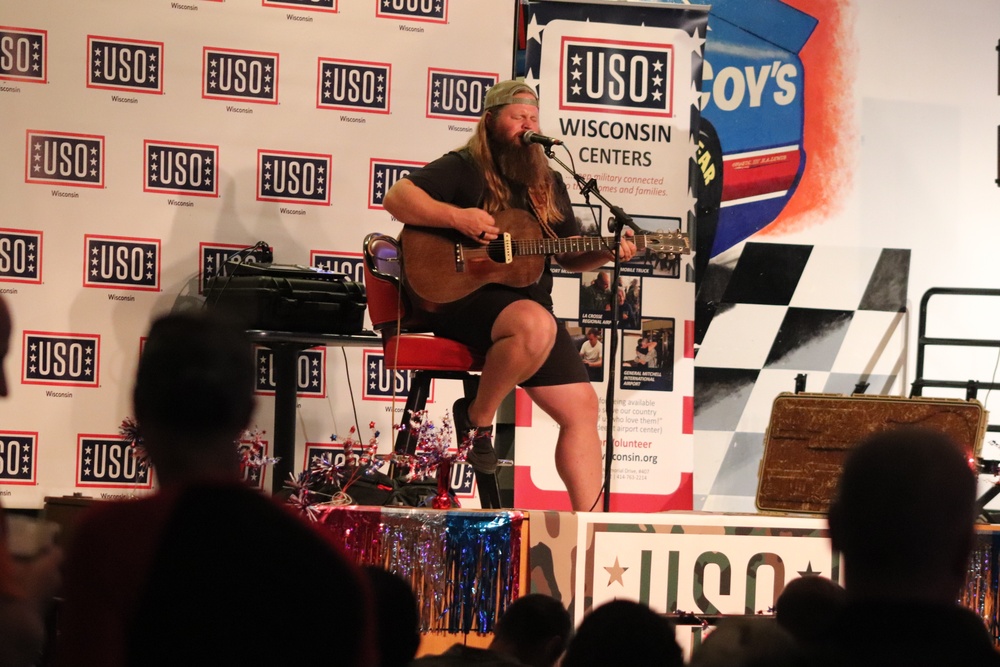 Entertainer, musician Chris Kroeze entertains troops, community members at Fort McCoy