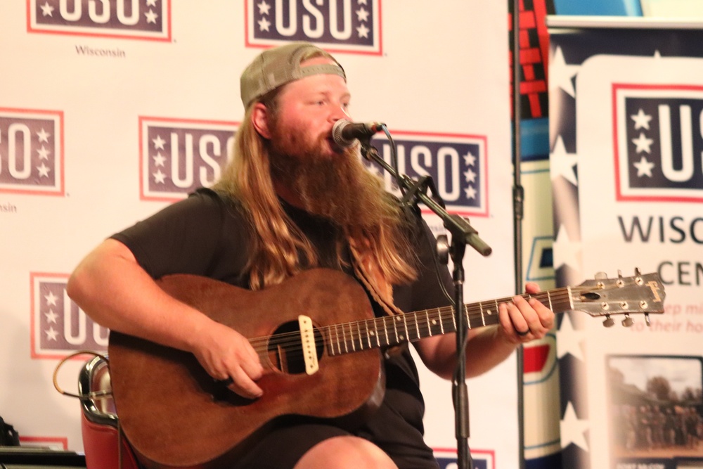 Entertainer, musician Chris Kroeze entertains troops, community members at Fort McCoy