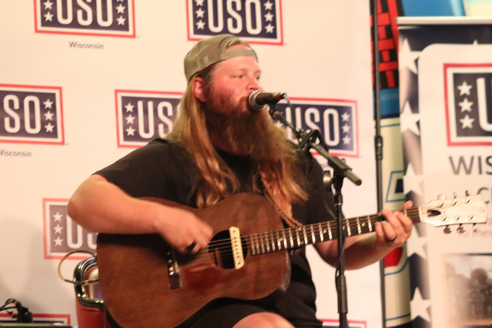 Entertainer, musician Chris Kroeze entertains troops, community members at Fort McCoy