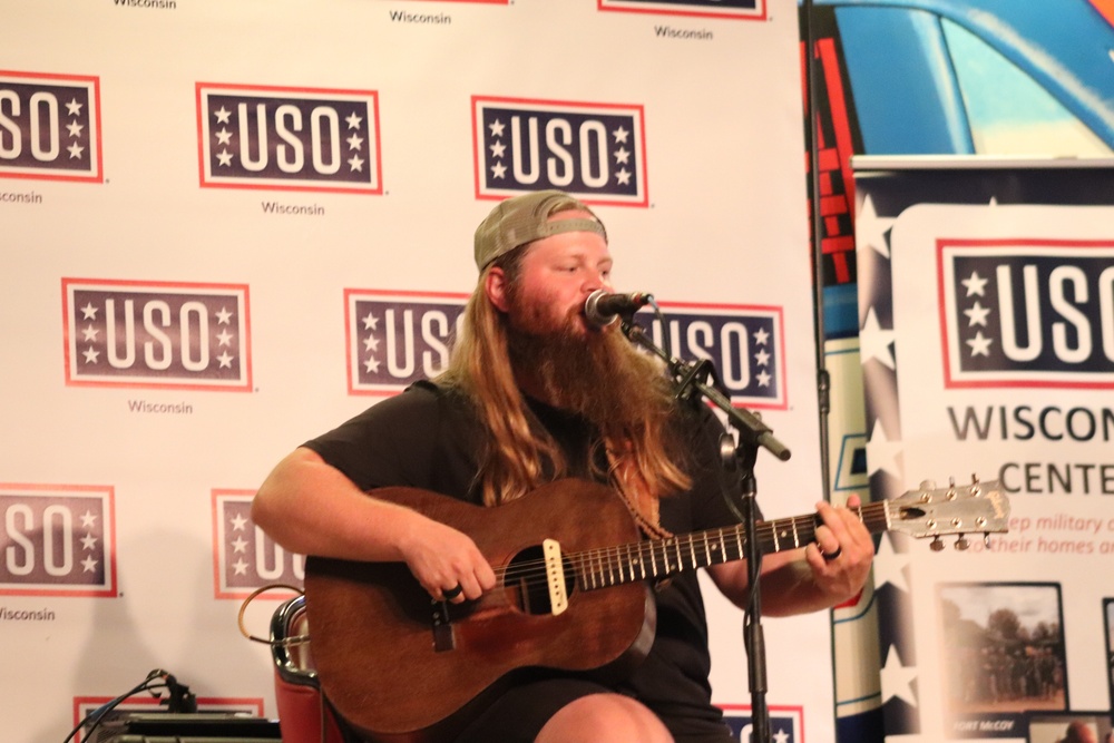 Entertainer, musician Chris Kroeze entertains troops, community members at Fort McCoy