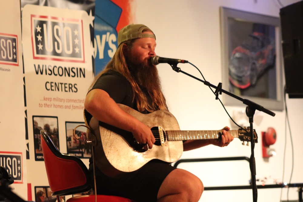 Entertainer, musician Chris Kroeze entertains troops, community members at Fort McCoy