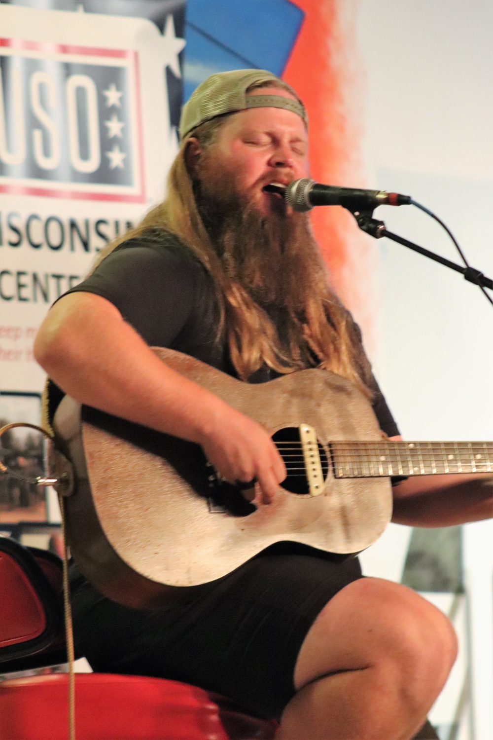 Entertainer, musician Chris Kroeze entertains troops, community members at Fort McCoy