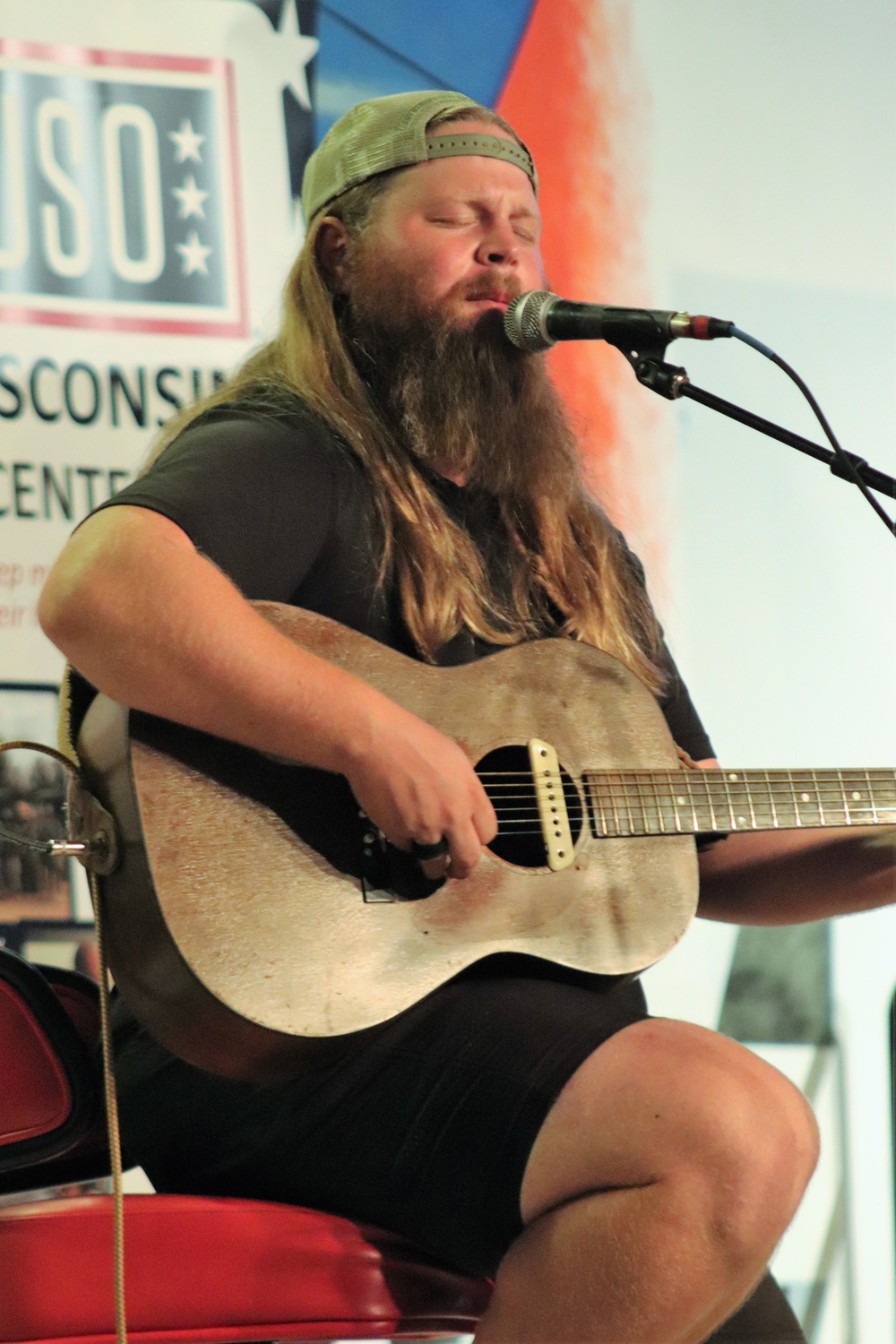 Entertainer, musician Chris Kroeze entertains troops, community members at Fort McCoy