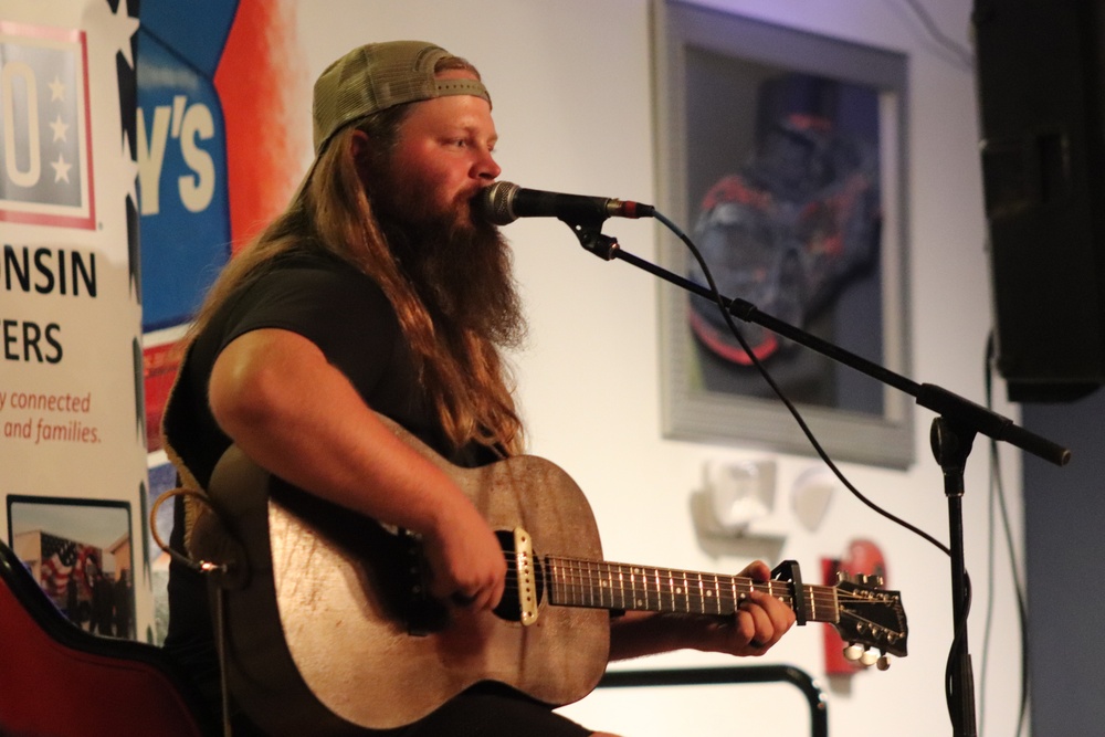 Entertainer, musician Chris Kroeze entertains troops, community members at Fort McCoy