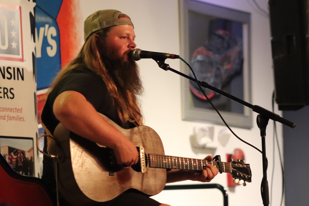 Entertainer, musician Chris Kroeze entertains troops, community members at Fort McCoy